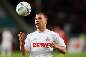 乐鱼体育-FPX引发争议！莱万多夫斯基官方宣布重要助攻新规赢得满堂喝彩