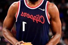 乐鱼官网-包含魔术复出首战，哈登状态火爆，爆发新星成为焦点！的词条